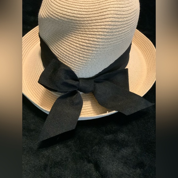NWOT Angela & William Beige Straw Hat - Picture 3 of 9